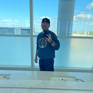 Meet your Posher, Mark